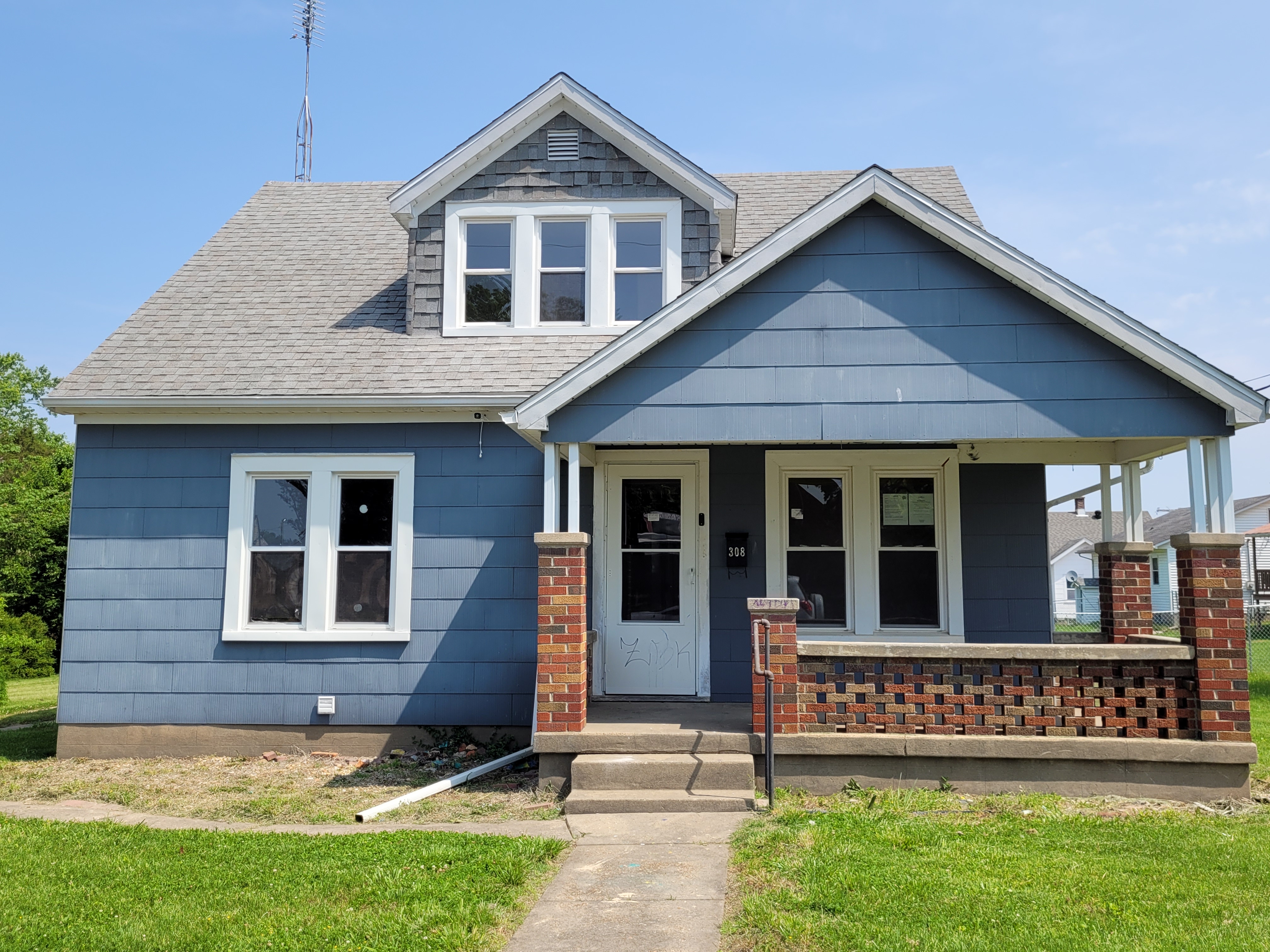 308 Grand Ave Perryville, MO 63775