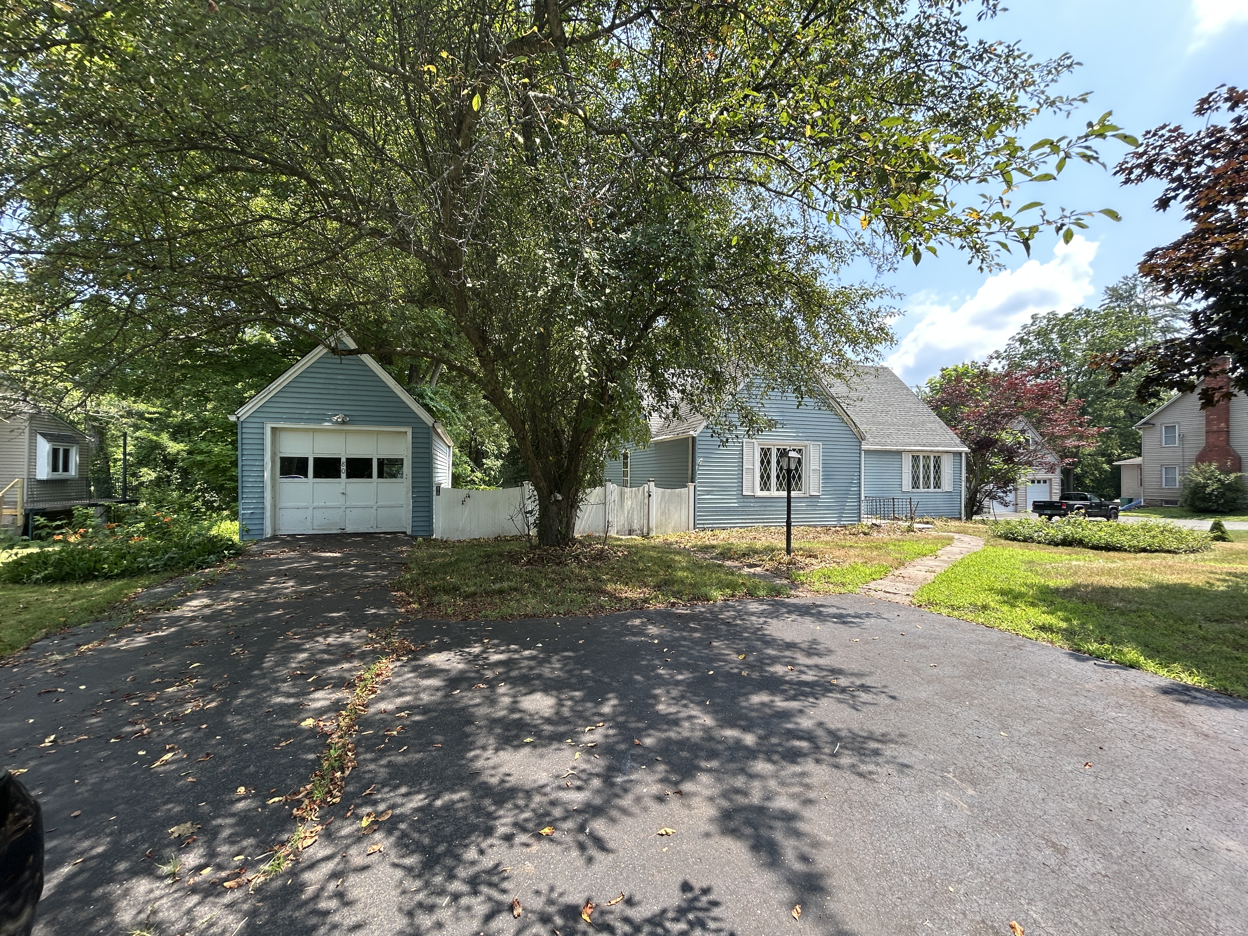 80 Tunxis Ave Bloomfield, CT 06002