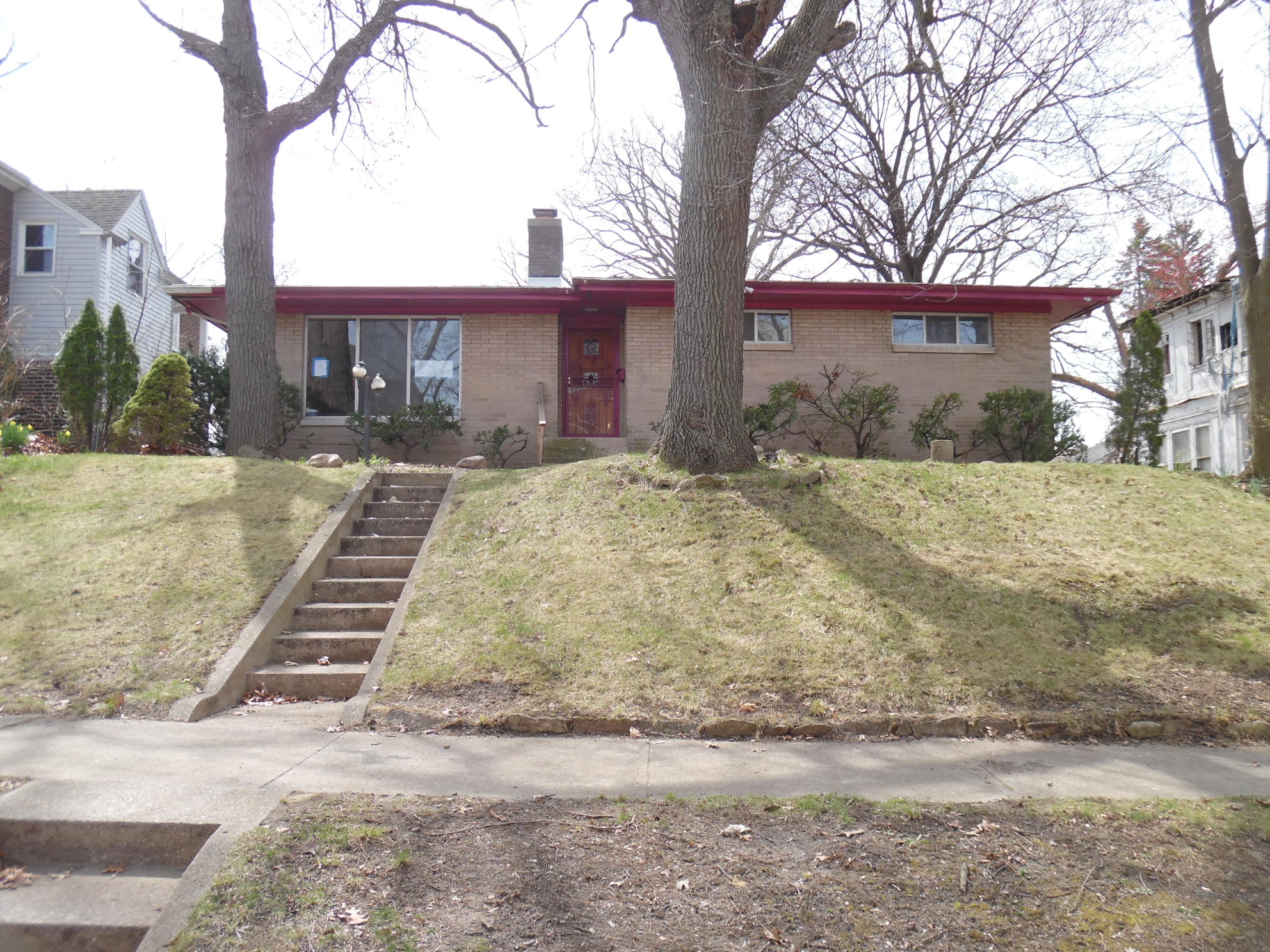 109 W 43rd Ave Gary, IN 46408