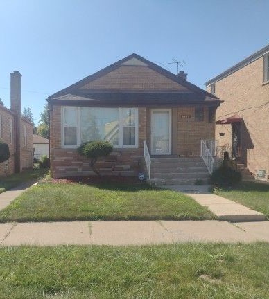 8450 S Honore St Chicago, IL 60620