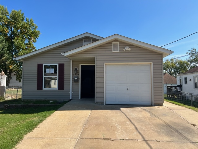1214 Kenner St Crystal City, MO 63019