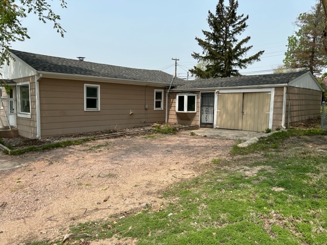 138 Anamosa Street Rapid City, SD 57701