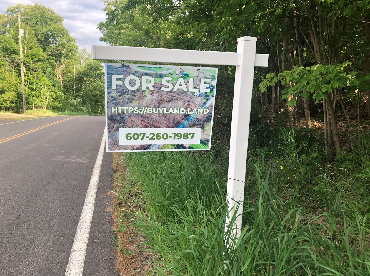 129 Deyo Hill Rd Johnson City, NY 13790