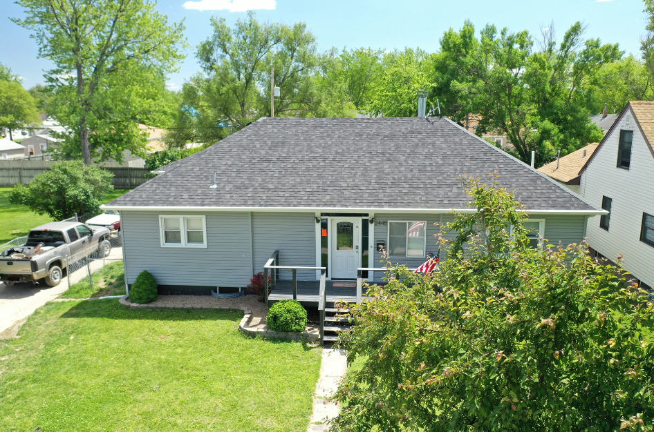 2445  4TH AVE Council Bluffs, IA 51501