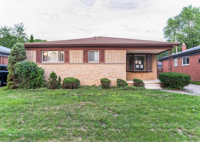 23460 RADCLIFT ST Oak Park, MI 48237