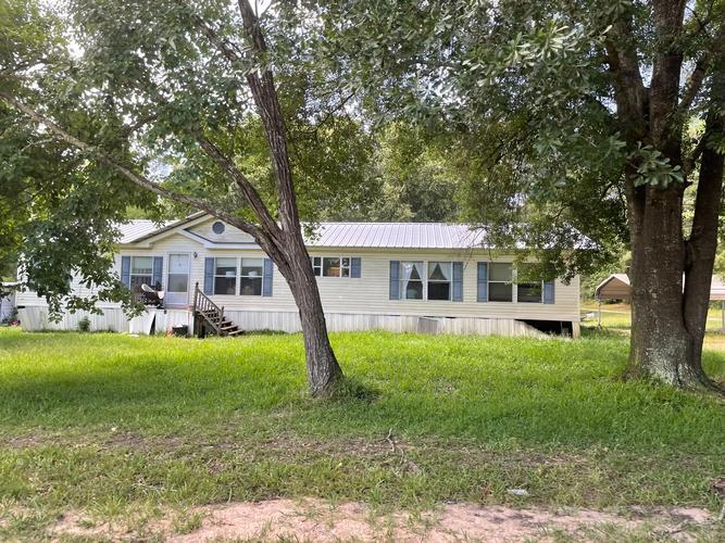 180 SANDY LN S Livingston, TX 77351