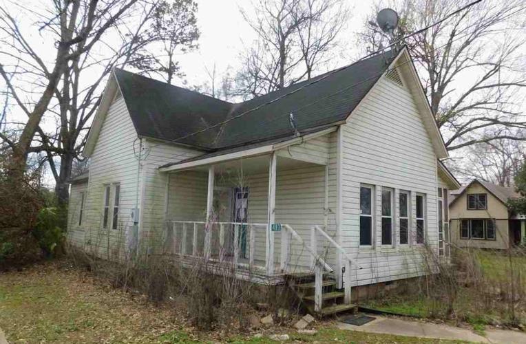 483 W 4TH ST Waldron, AR 72958