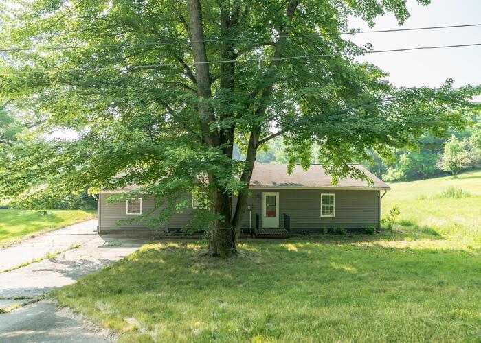 38 EMS B38 LN Leesburg, IN 46538
