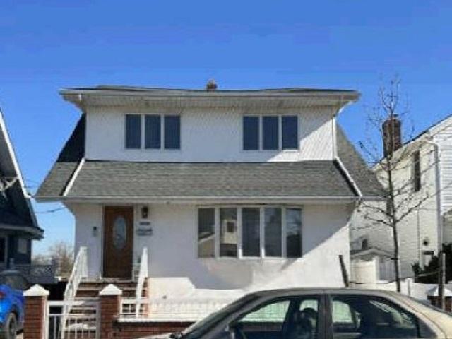 16035 99TH ST Howard Beach, NY 11414