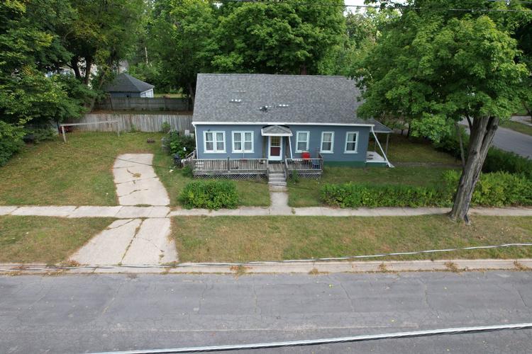 602 WALNUT ST Three Rivers, MI 49093
