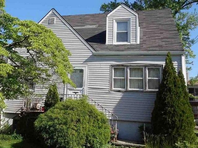 235 DELANO AVE W Yonkers, NY 10704