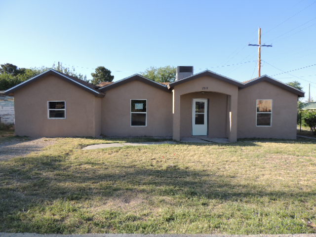 2512 Arkansas St Carlsbad, NM 88220