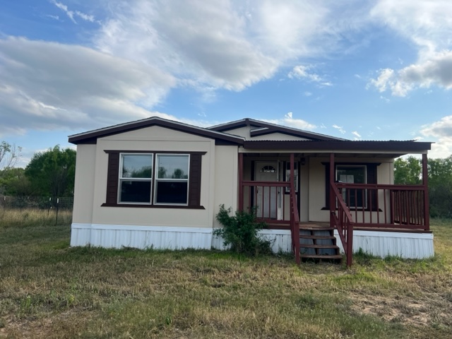 10310 Fm 2200 Yancey, TX 78886
