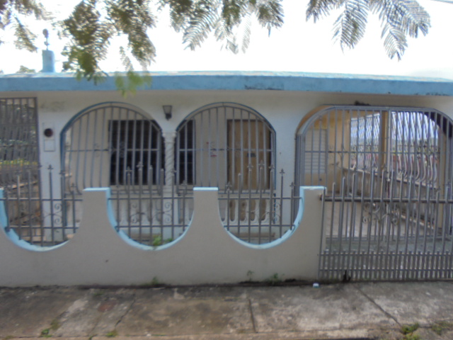 431 Fraternidad St Fajardo, PR 00738