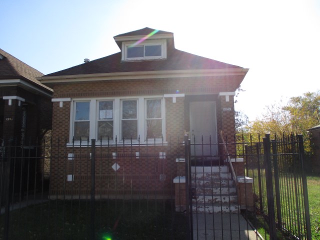 2243 W 71st St Chicago, IL 60636