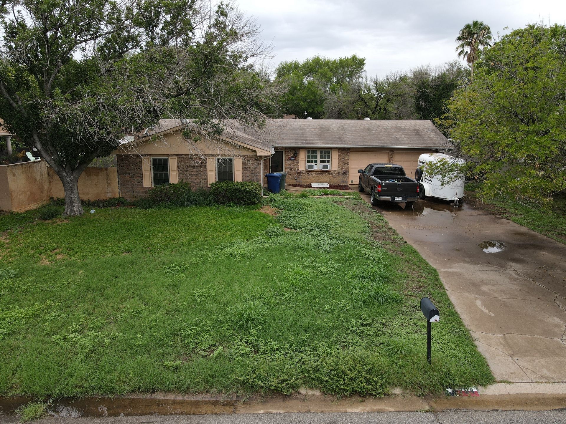 704 SESAME LN Laredo, TX 78045