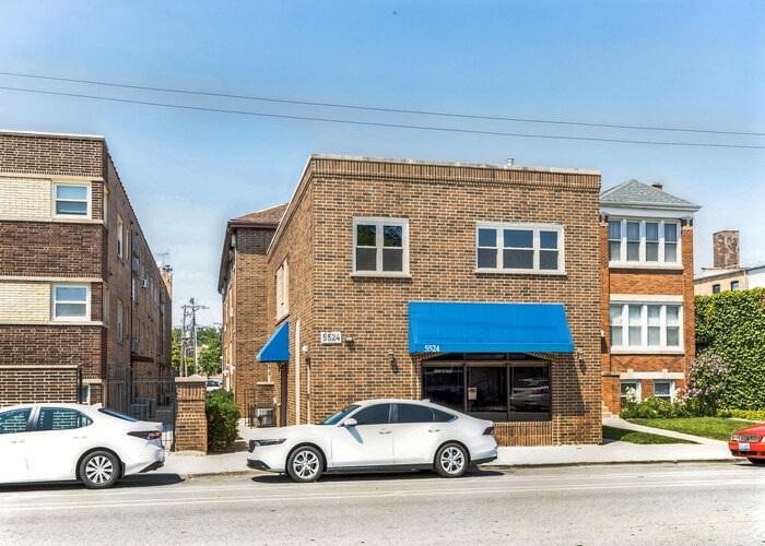 5524 W LAWRENCE AVE #4 Chicago, IL 60630