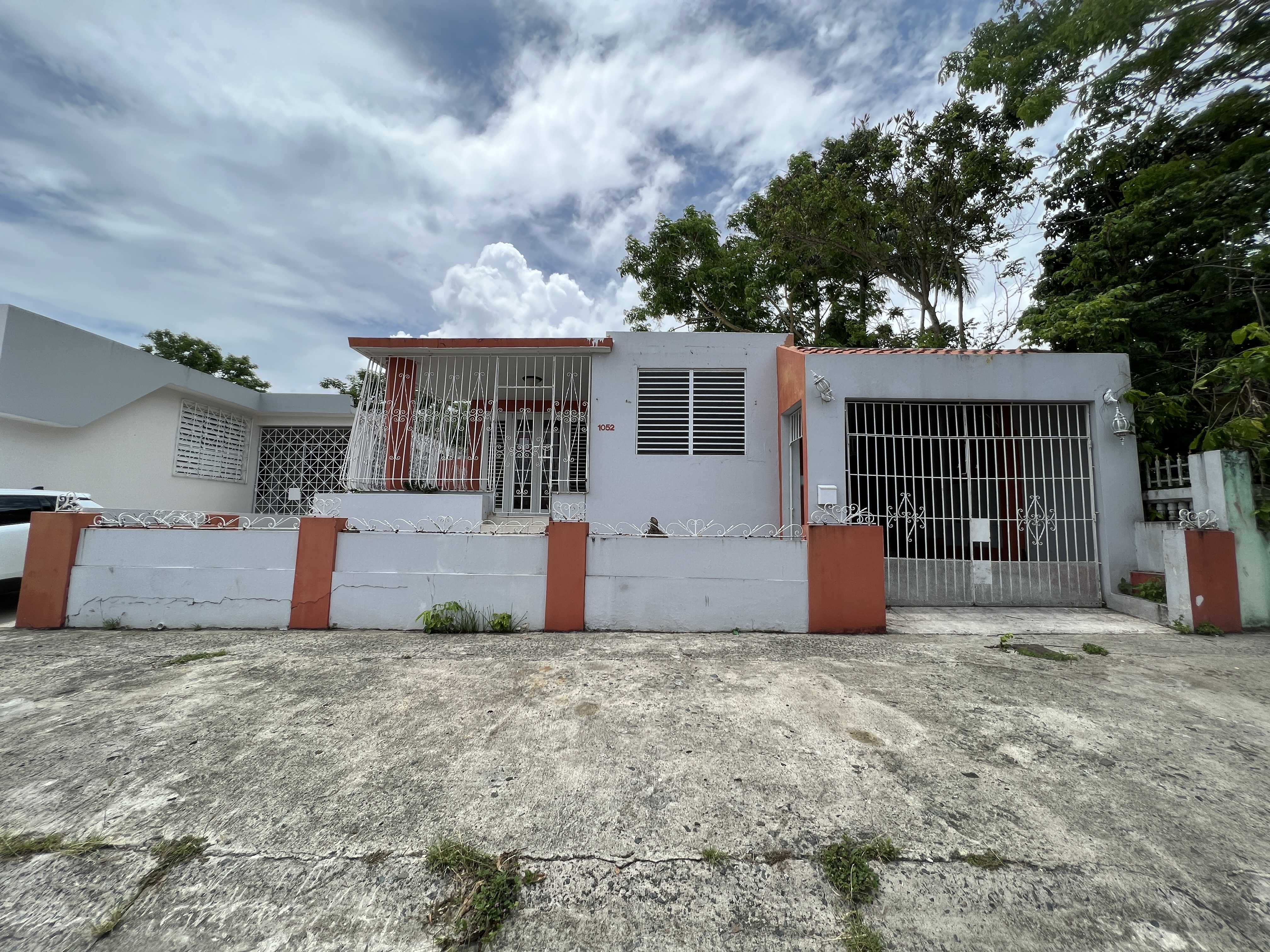 1052 12 SE St San Juan, PR 00921