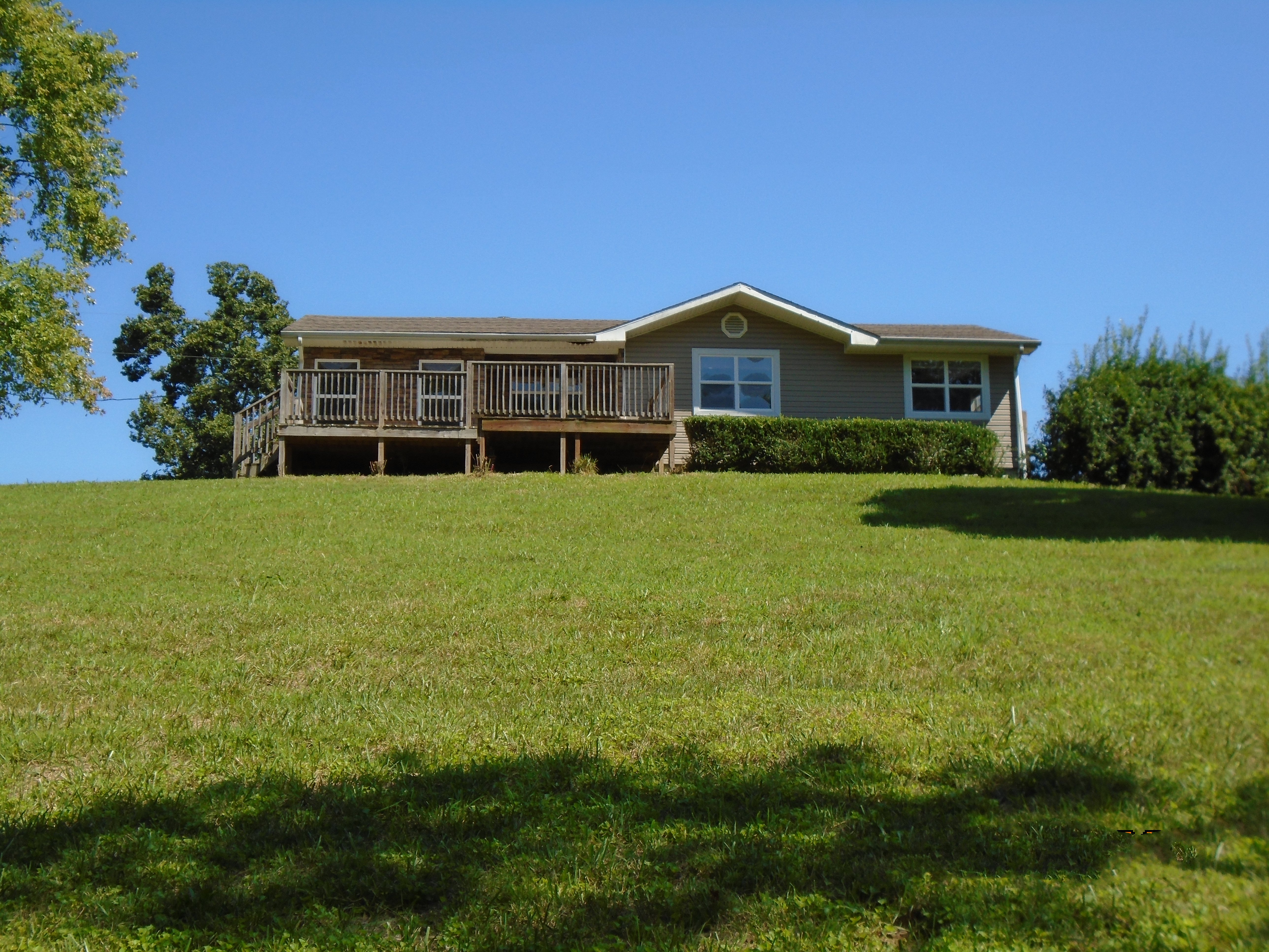 5061 State Route 949 Dunmor, KY 42339