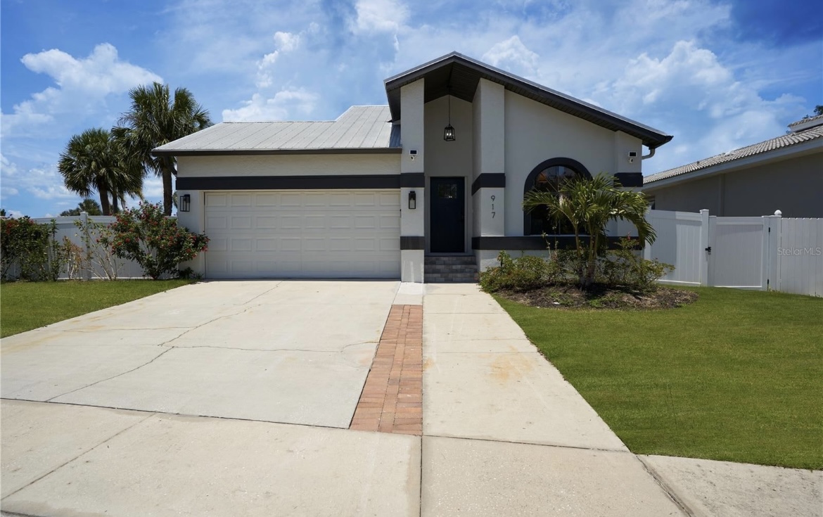 917 Shagos Drive Apollo Beach, FL 33572