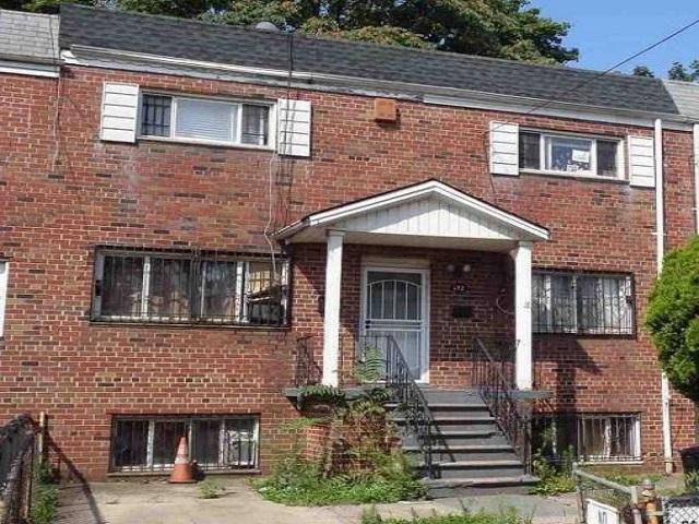 672 VAN SICLEN AVE Brooklyn, NY 11207