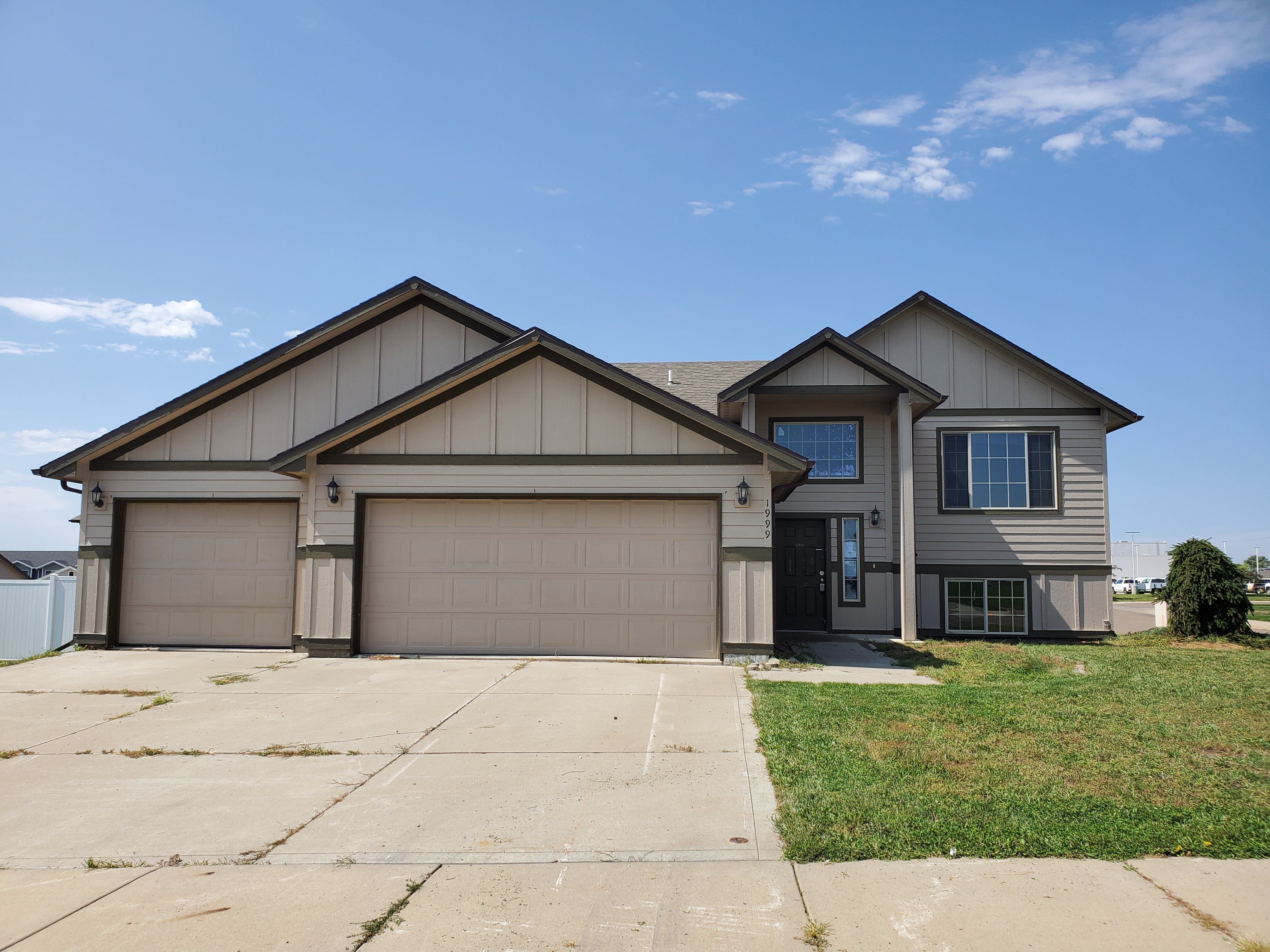 1999 2nd Ave E Dickinson, ND 58601