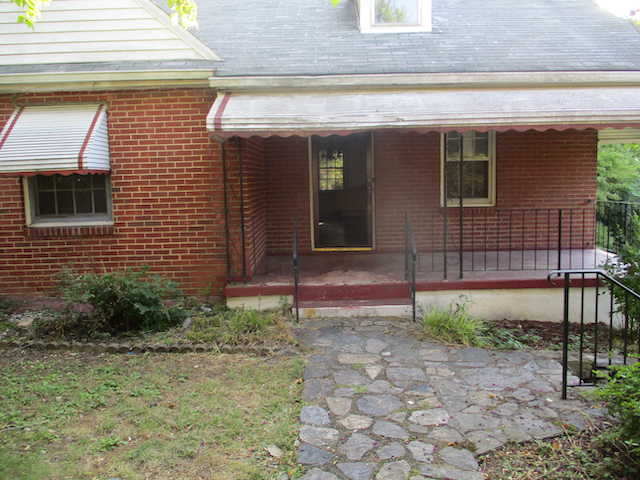 525 36th St Roanoke, VA 24017