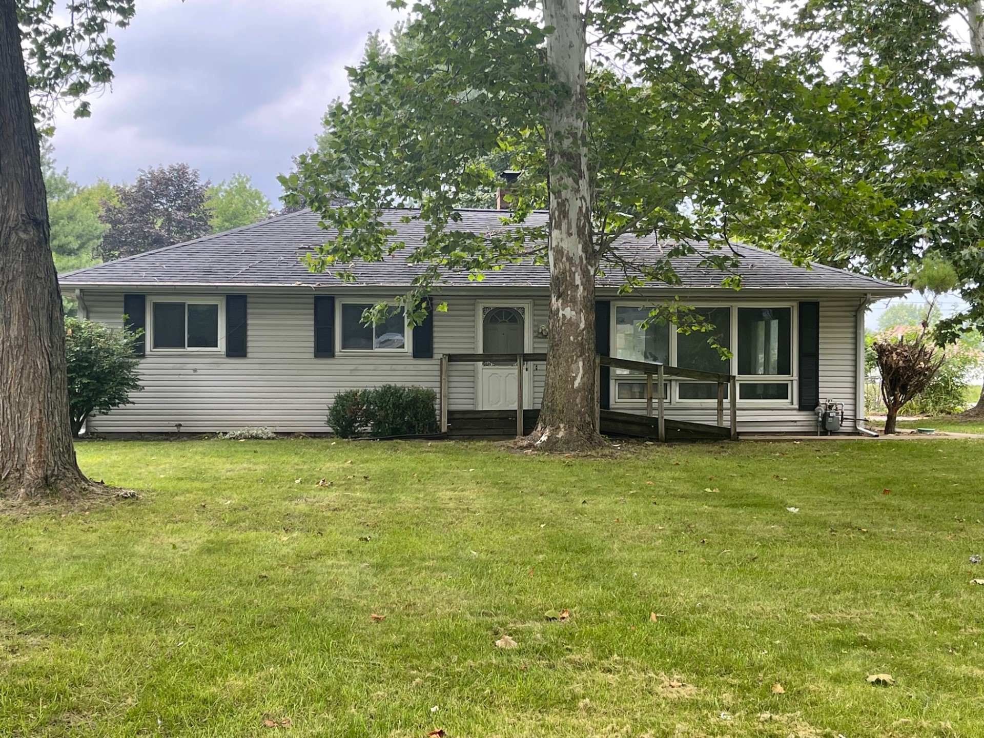 3658 Judy Dr Lambertville, MI 48144