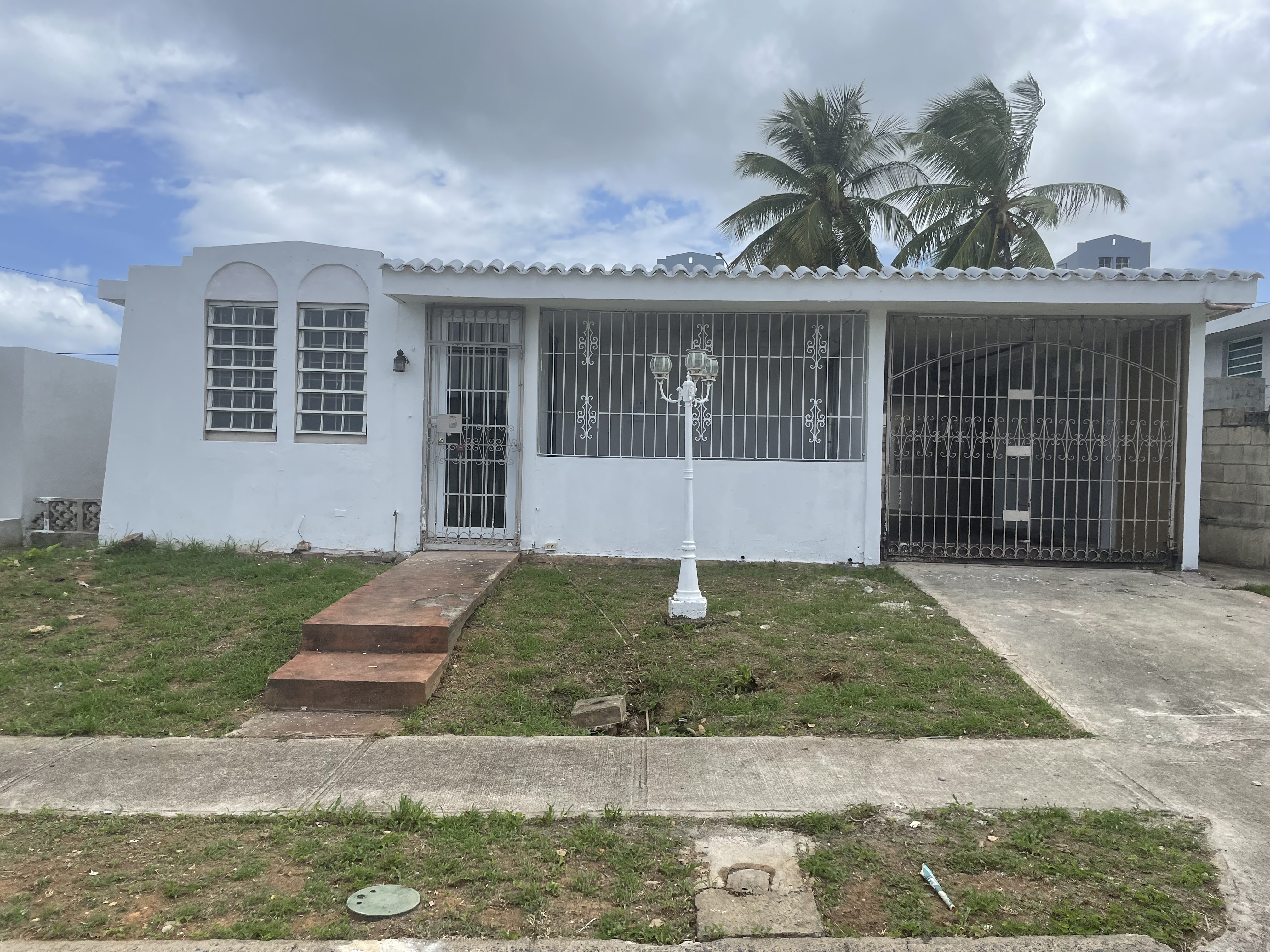 H-17 4 Street San Juan, PR 00926