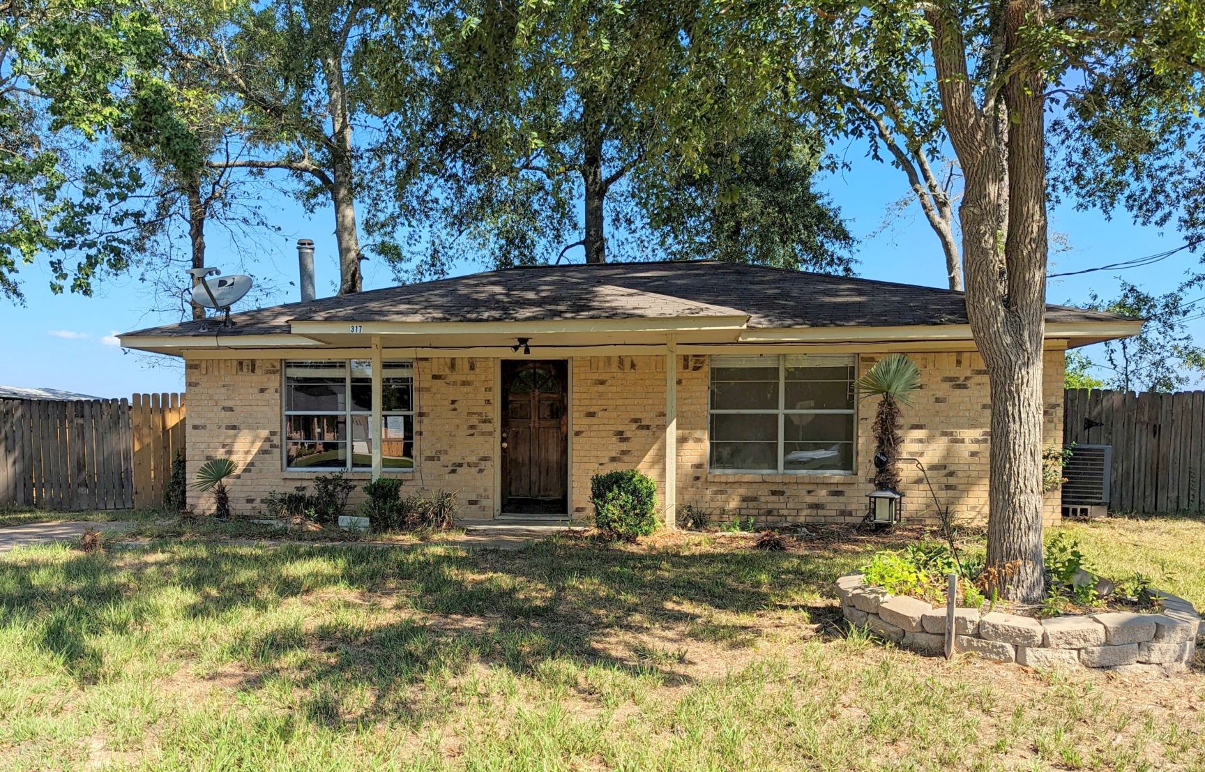 317 Doris Street Cleveland, TX 77328