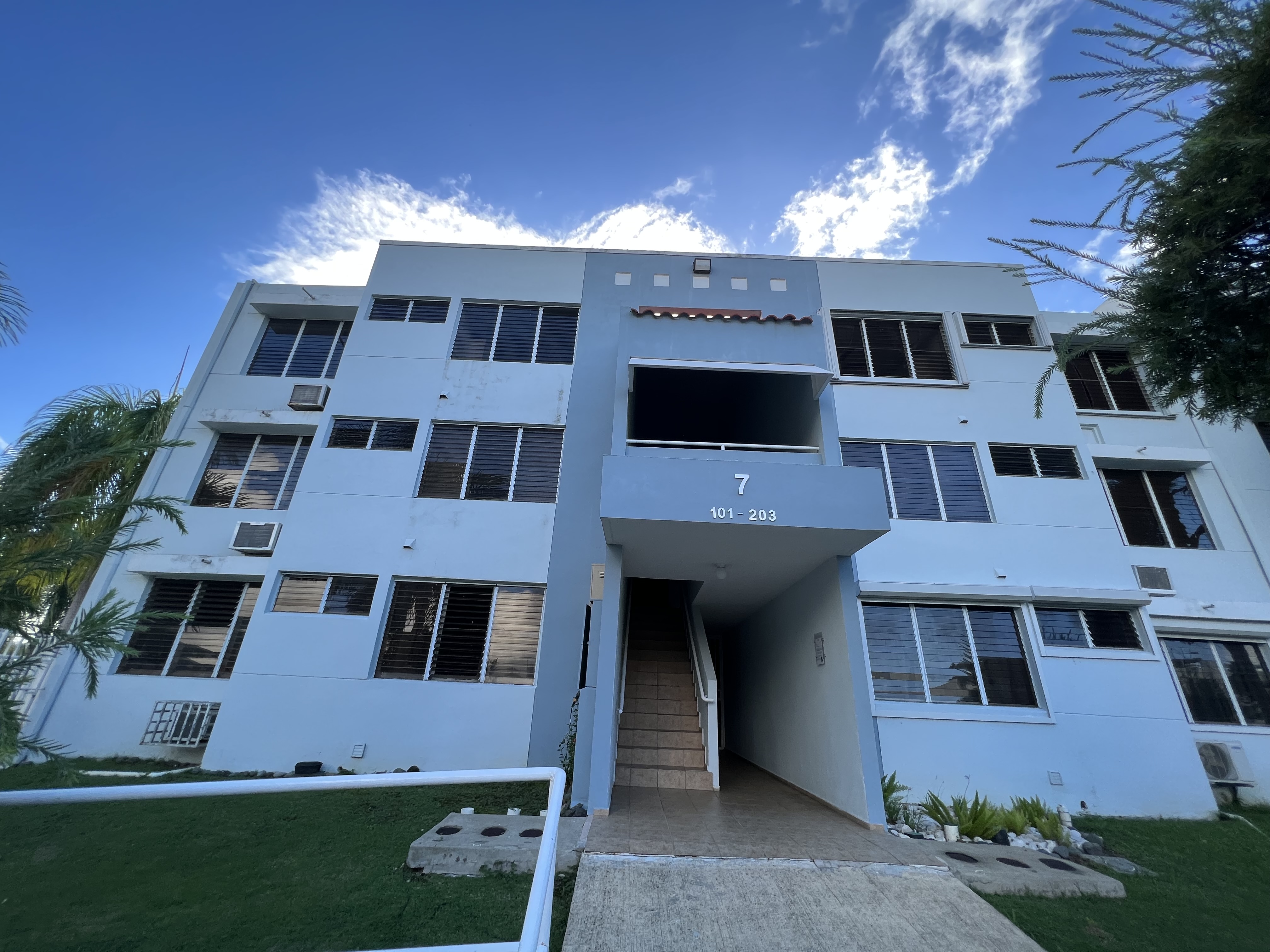 Apt 7-103 Cond Camino De La Reina Trujillo Alto, PR 00976