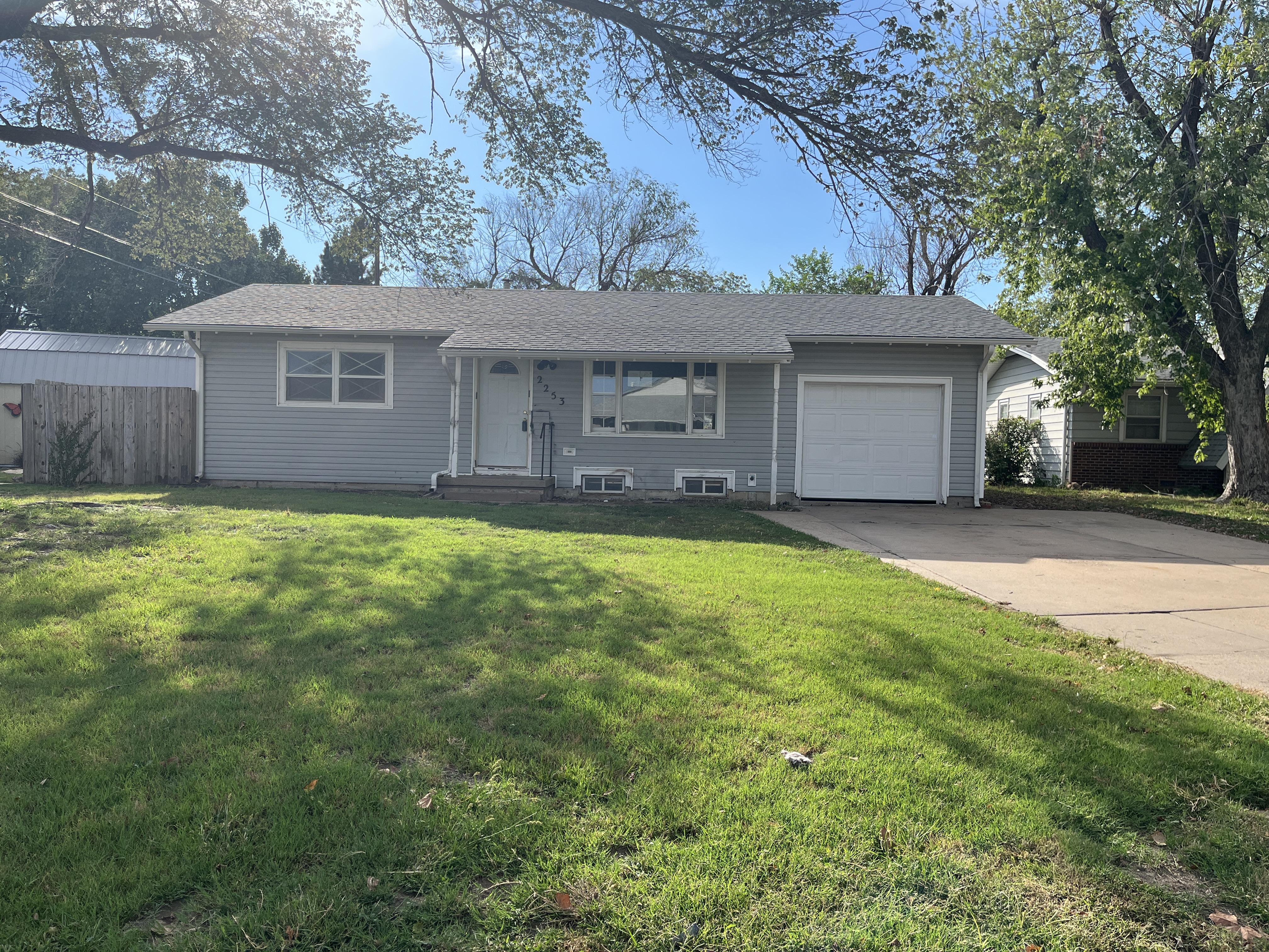 2253 S Osage St Wichita, KS 67213