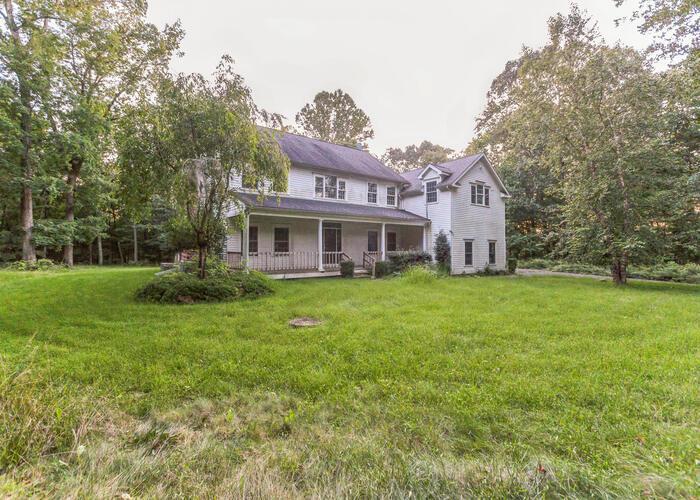 32 BLUEBERRY HILL Redding, CT 06896