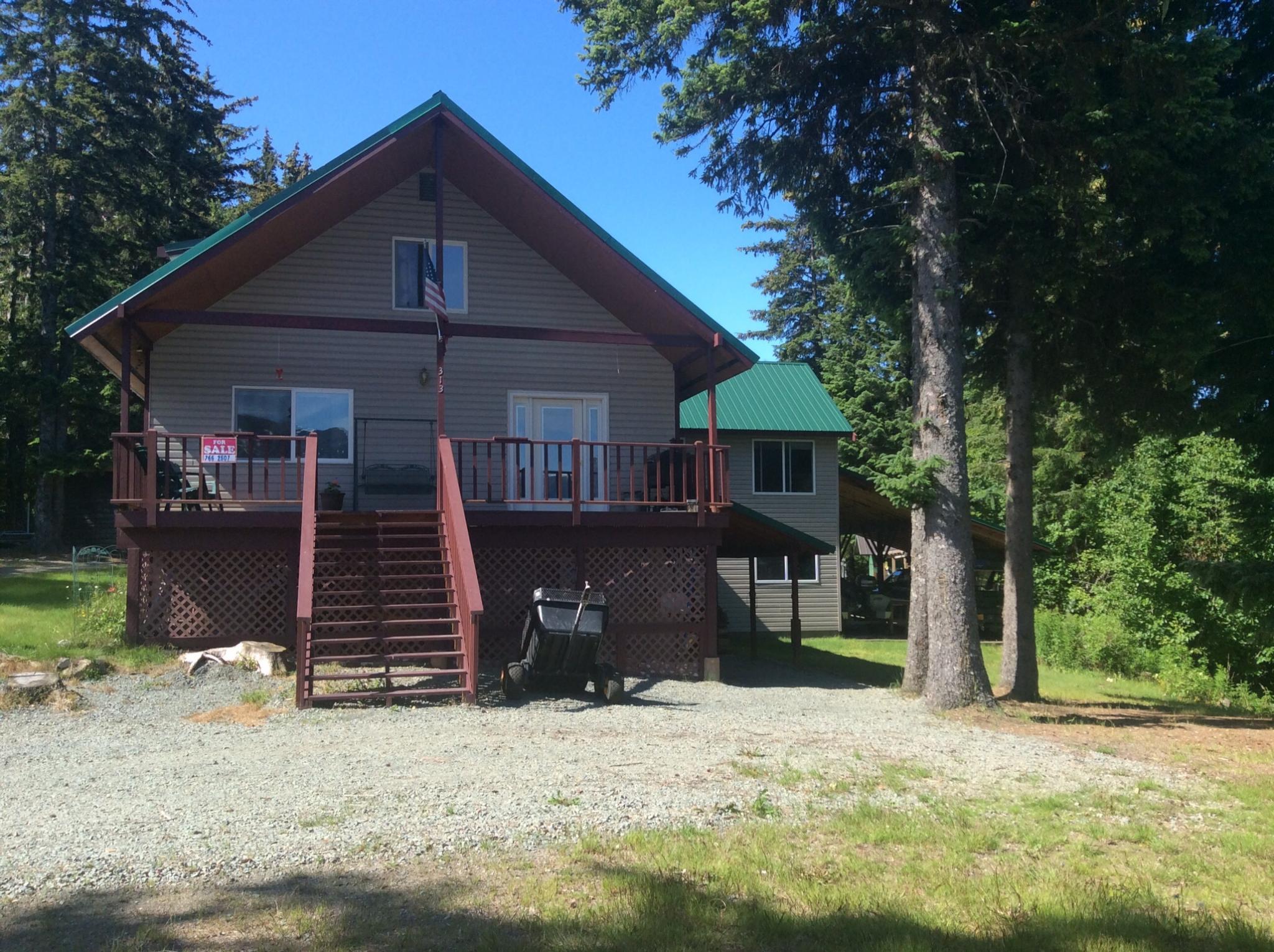 313 Mud Bay Rd Haines, AK 99827