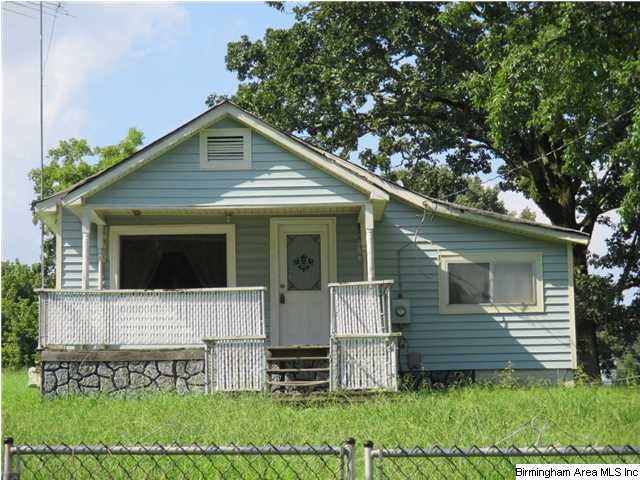 25 JORDAN ST Sumiton, AL 35148