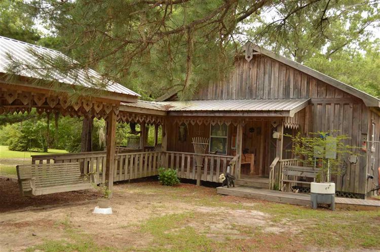 753 TRAVIS RD Brewton, AL 36426