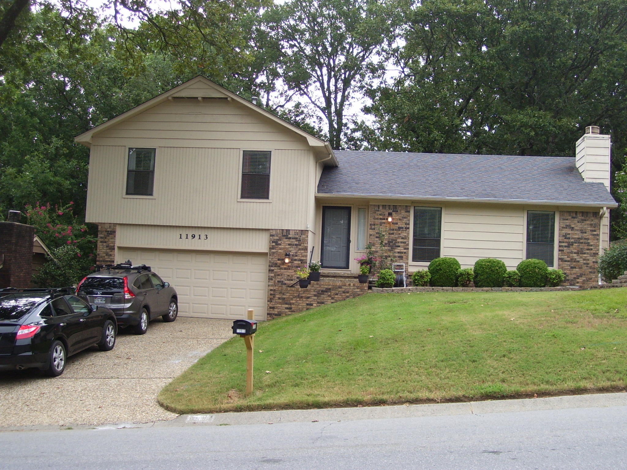 11913 Saint Charles Blvd Little Rock, AR 72211