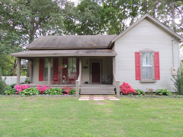 1627 OLD HWY 64 Crawfordsville, AR 72327