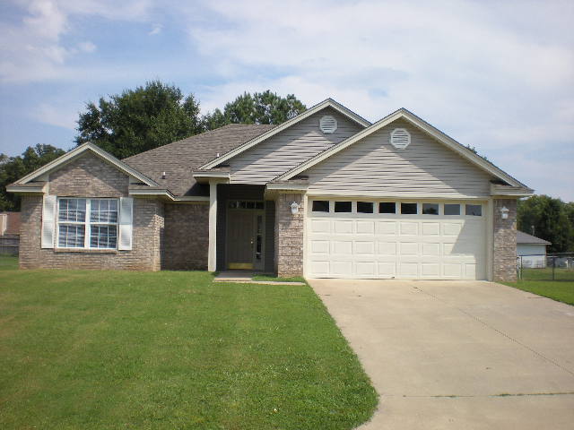 800 Jessie Drive Lavaca, AR 72941