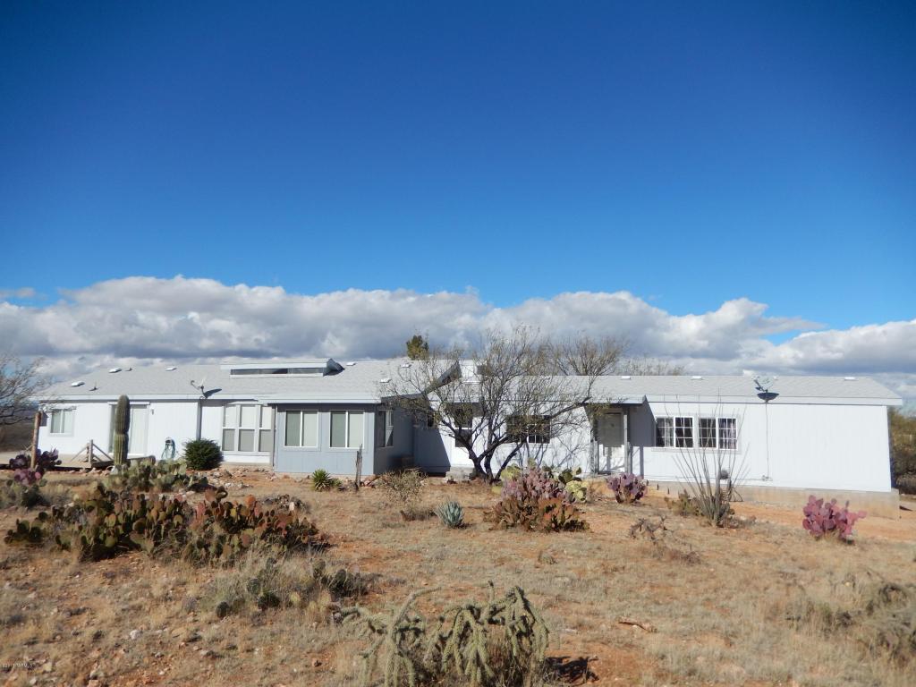 1295 W Falcon Way Amado, AZ 85645