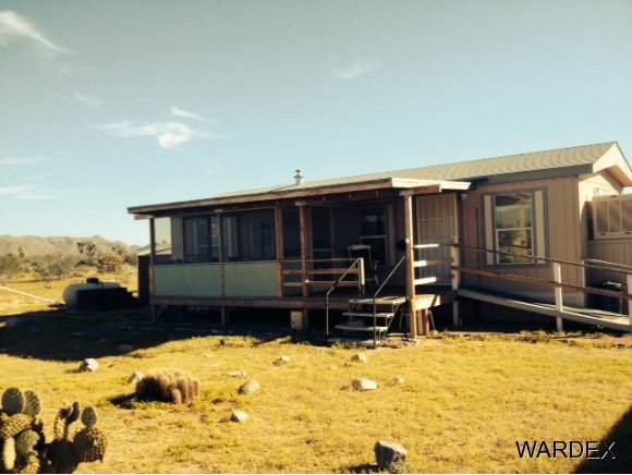 298 Red Barrel Rd. Yucca, AZ 86438