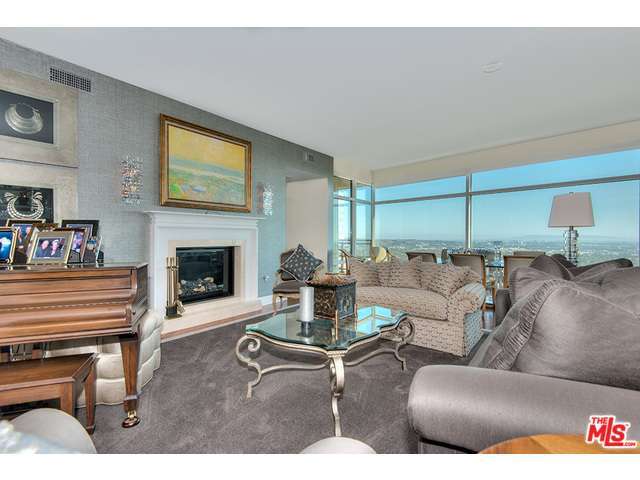 1 W Century Dr #26A Los Angeles, CA 90067