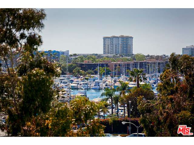 13600 Marina Pointe Dr #610 Marina Del Rey, CA 90292