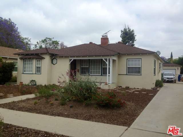 18213 Acre St Northridge, CA 91325