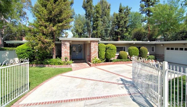 5238 Del Moreno Drive Woodland Hills, CA 91364