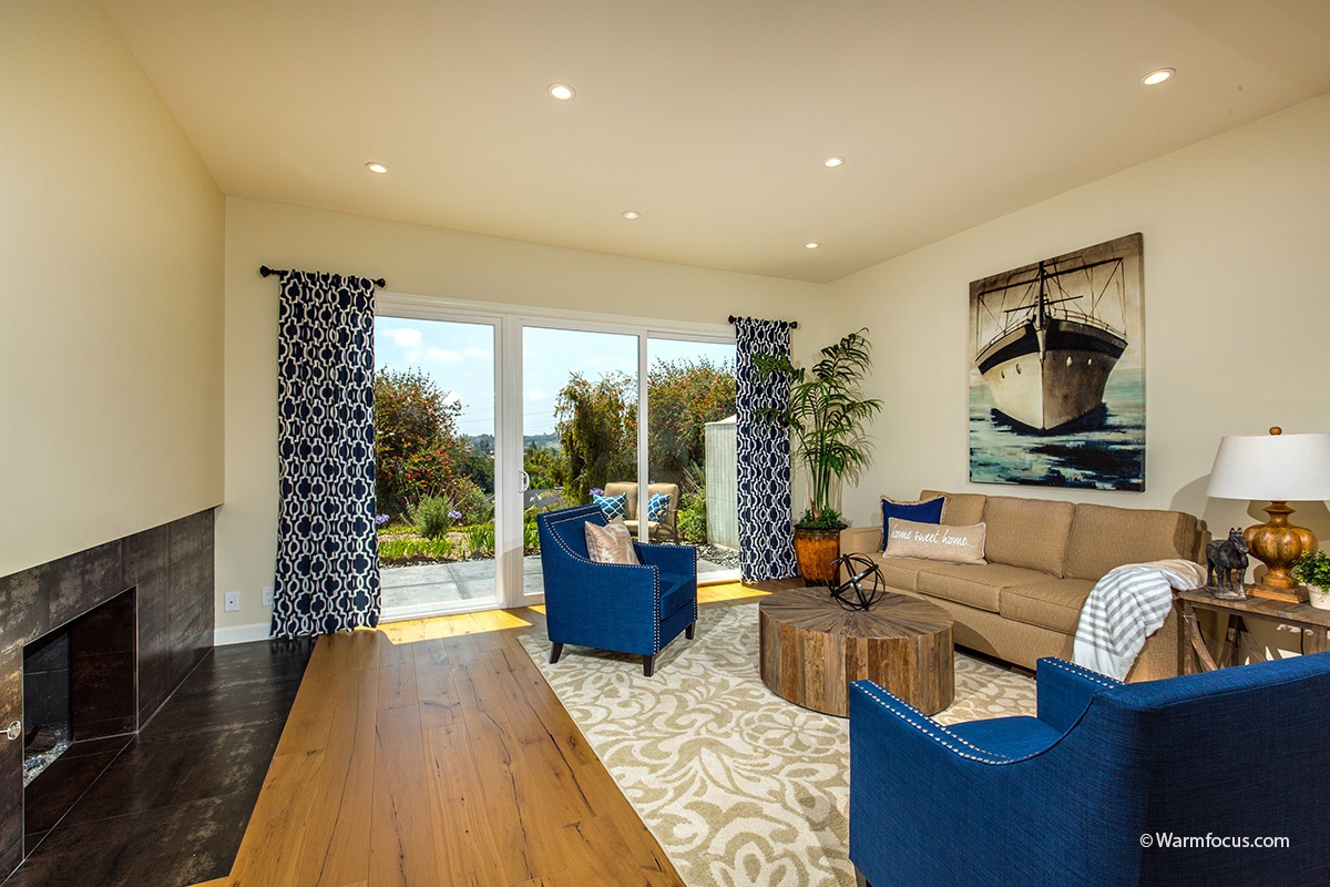 7031 Estrella De Mar Carlsbad, CA 92009