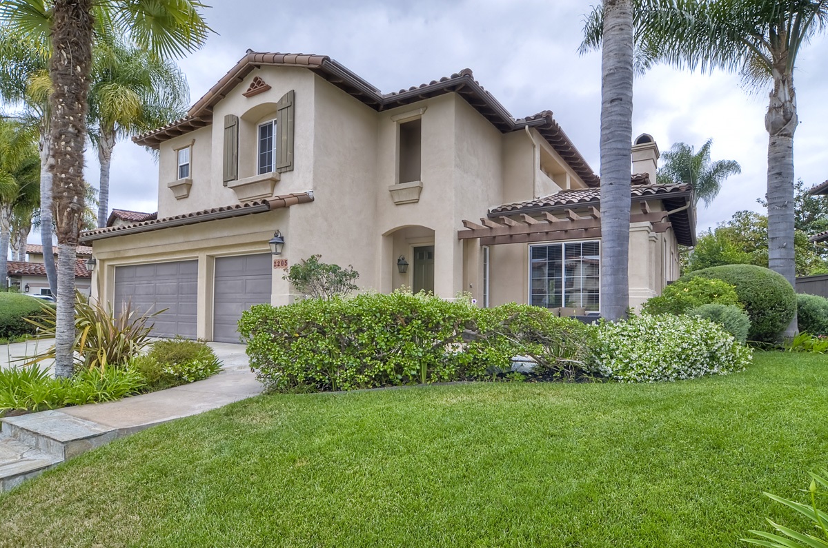 2205 Vista La Nisa Carlsbad, CA 92009