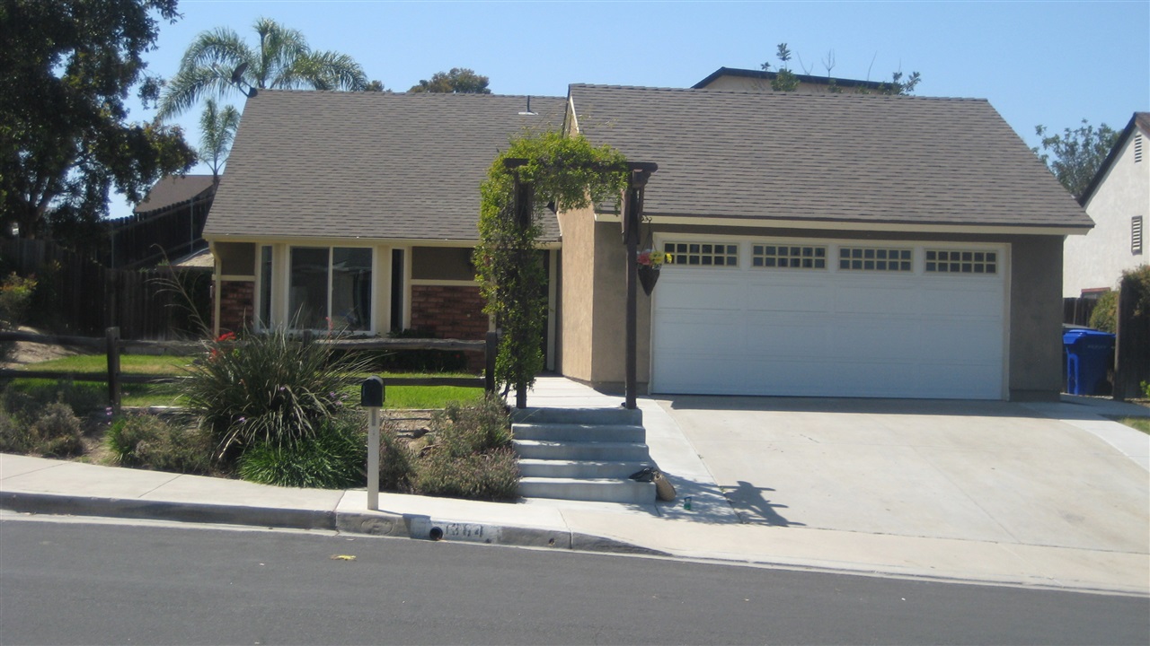 1364 Dorsey Way Vista, CA 92083