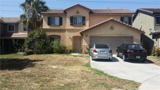 17082 La Tierra Cir Fontana, CA 92337