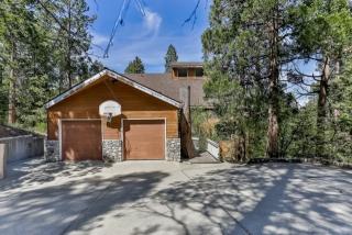 121 N Fairway Dr Lake Arrowhead, CA 92352